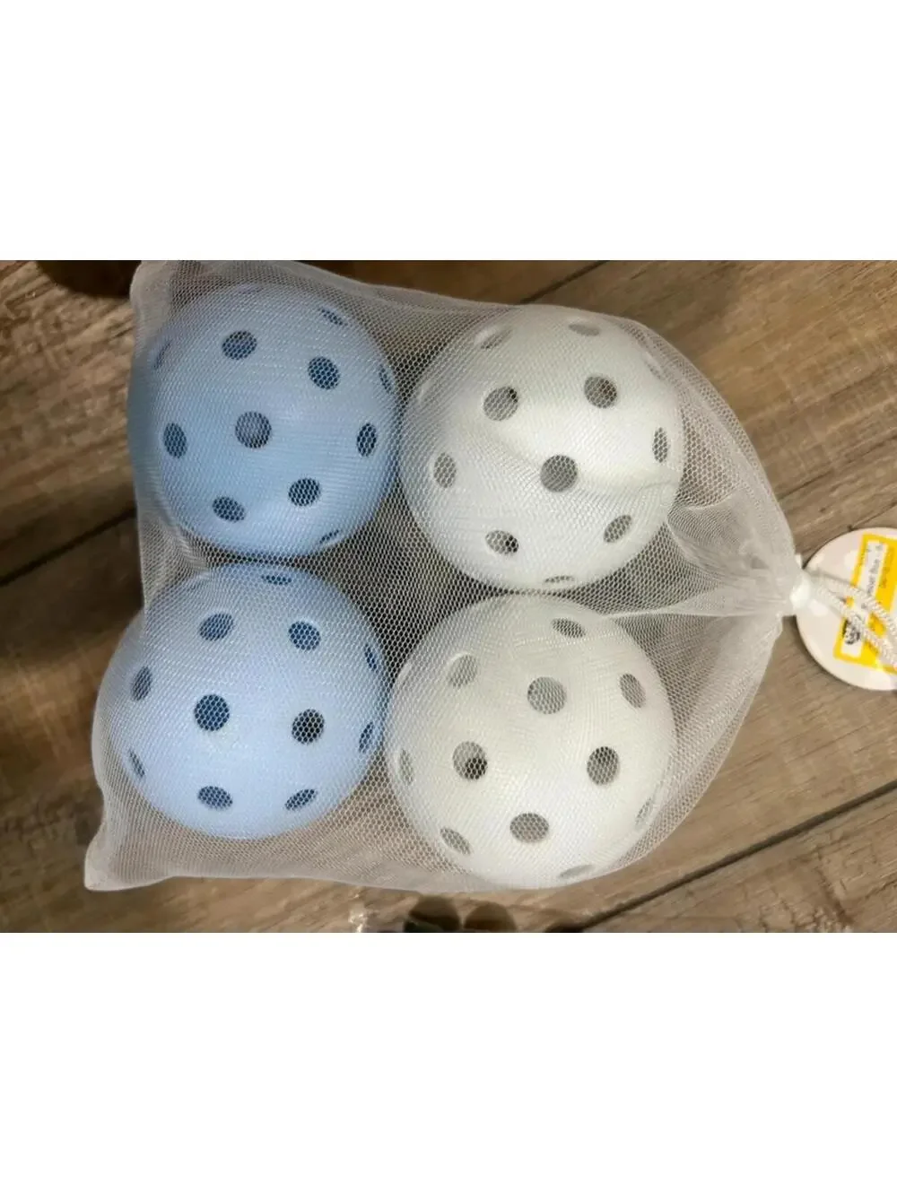 Pickleball set 4  balls